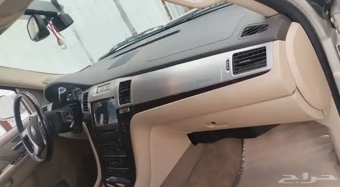 Cadillac 2010 كاديلاك إسكاليد طويل بحالة الوكالة 4