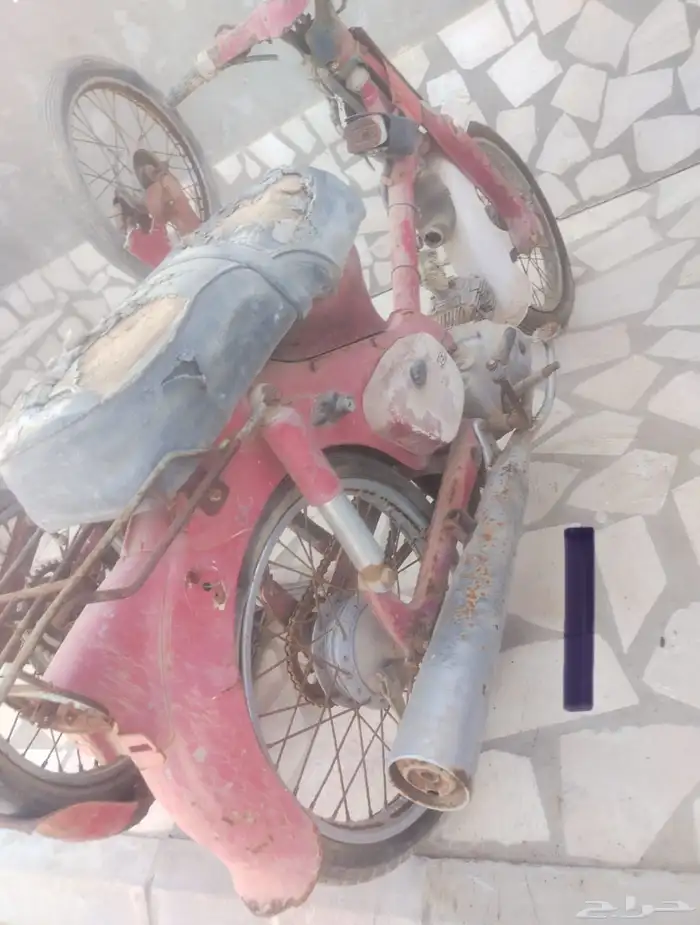 للبيع دبابات 70 هوندا موديل قديم 0