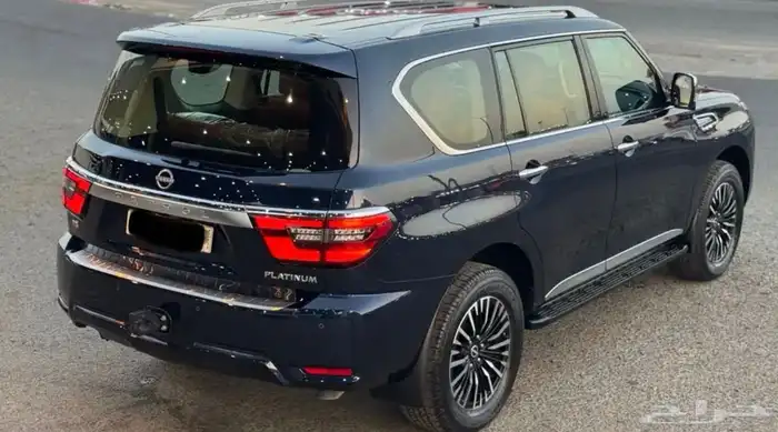 نيسان باترول بلاتينيوم 6 سلندر لون كحلي 21