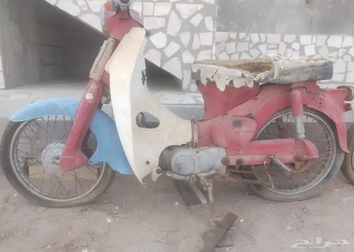 للبيع دبابات 70 هوندا موديل قديم 2