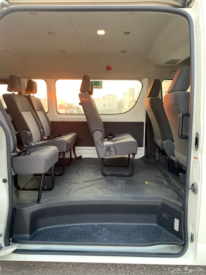 تويوتا هايس 13 راكب 9