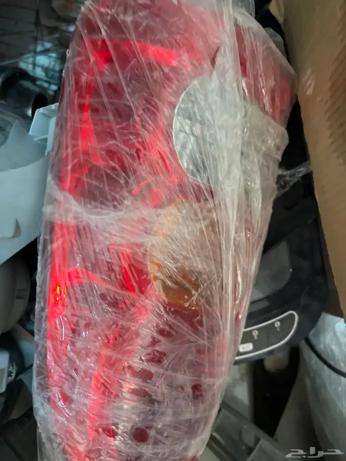 علبة فيوزات ربلات باب هايلوكس 4