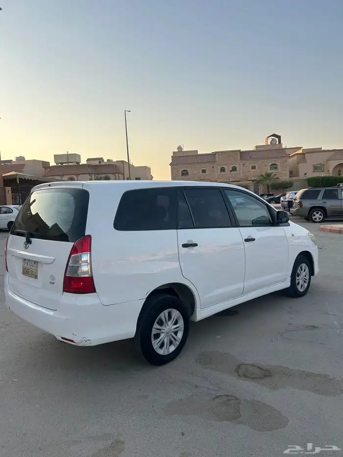 تويوتا انوفا 2014 طيس قير عادي ممشى قليل 5