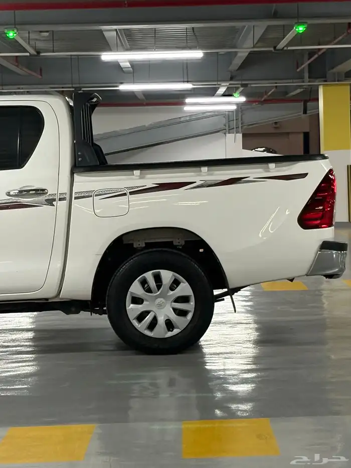 تويوتا هايلوكس غمارتين GLX 2019 بقمه النظافه 16