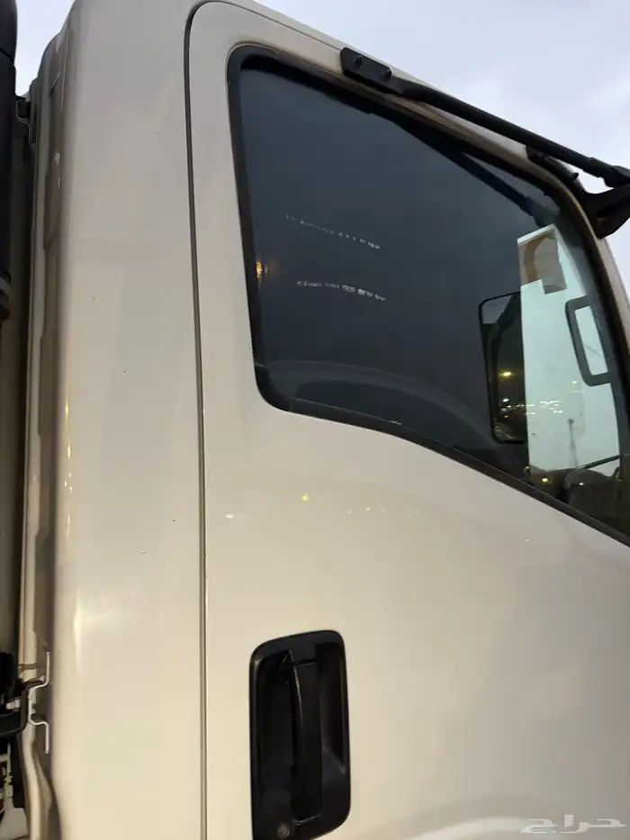 ايسوزو دينا سوبر جامبو مخزنه 2012 للبيع 26