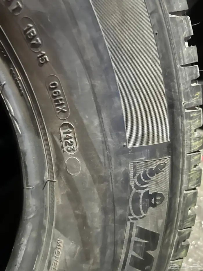 كفرات مشلان امريكي ربع حجري مقاس275 70 18 10