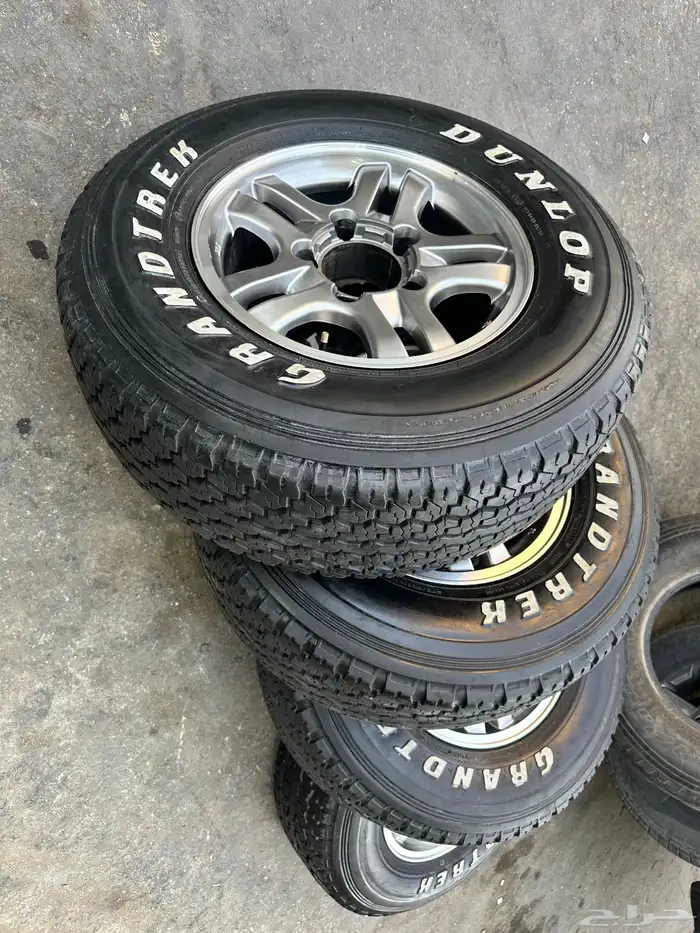 جنوط الحميد جيب ربع او شاص مع كفرات دنلوب 275.70.16 ت22 22