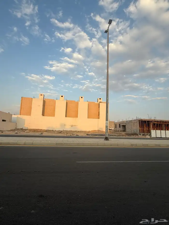 للبيع ارض تجارية في مخطط النبلاء م500 شارع 30م 19