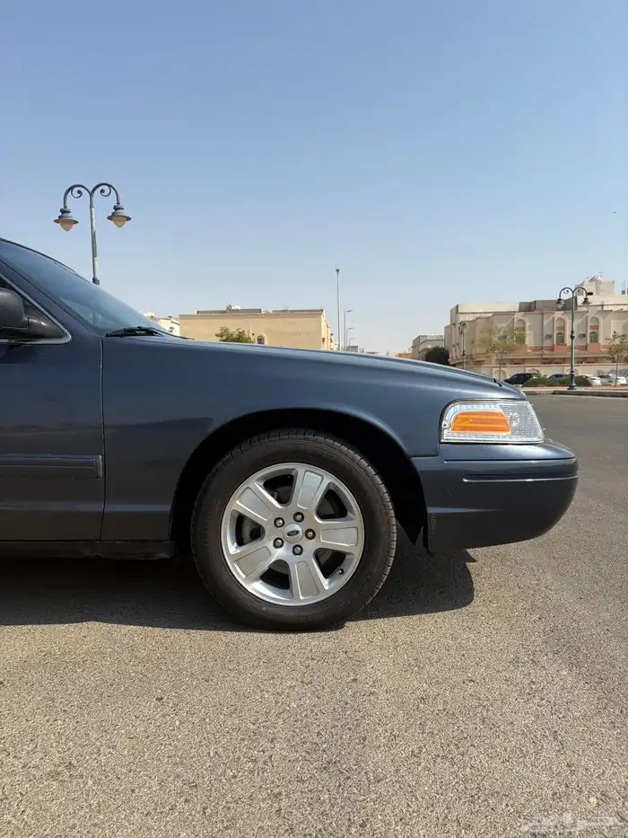 للبيع فورد فكتوريا 2011 حكومي 6