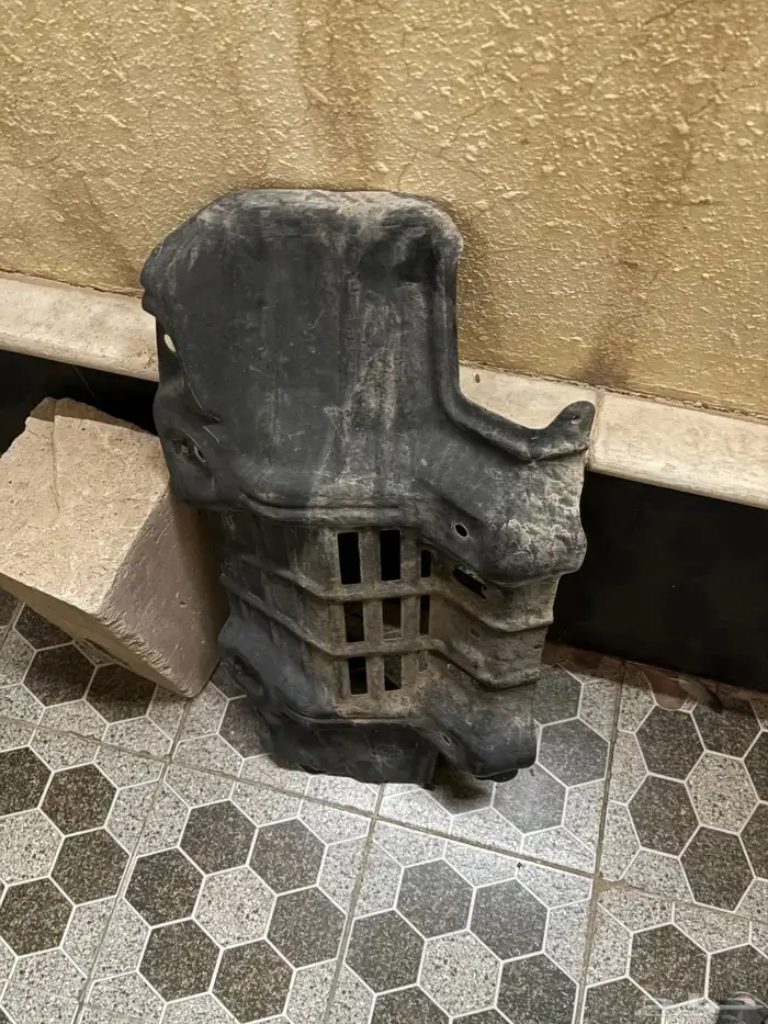 صاجة حماية تحت تايوتا 0