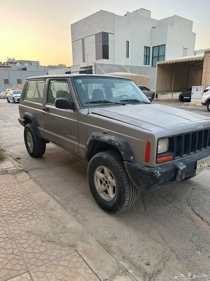 جيب شيروكي باب واحد 2001 0