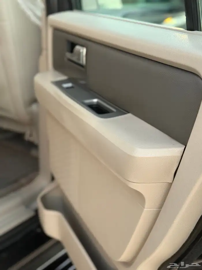 فورد اكسبديشن 2014 نظيف 35