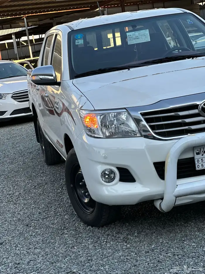 هايلوكس غمارتين بنزين مديل 2015 GLX مخزن 21