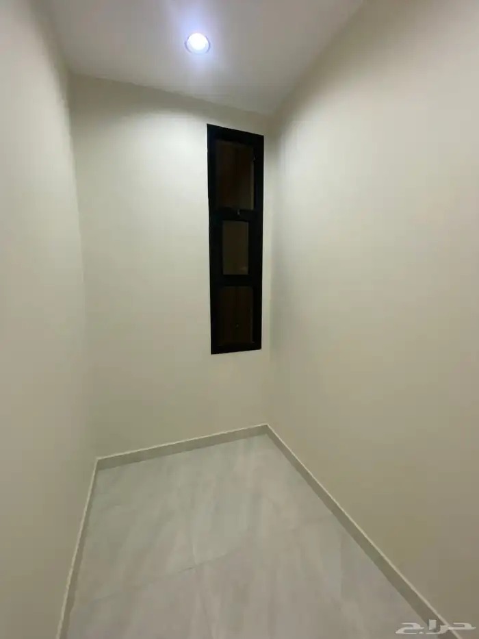 للبيع روف علوي مع ملحق تشطيب فاخرمساحة كبيرةحي الجوهر670الف 12