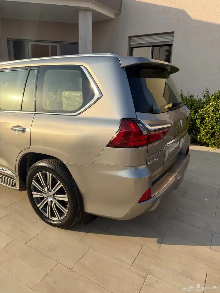 جيب لكسز 2016 تيتانيوم LX 14