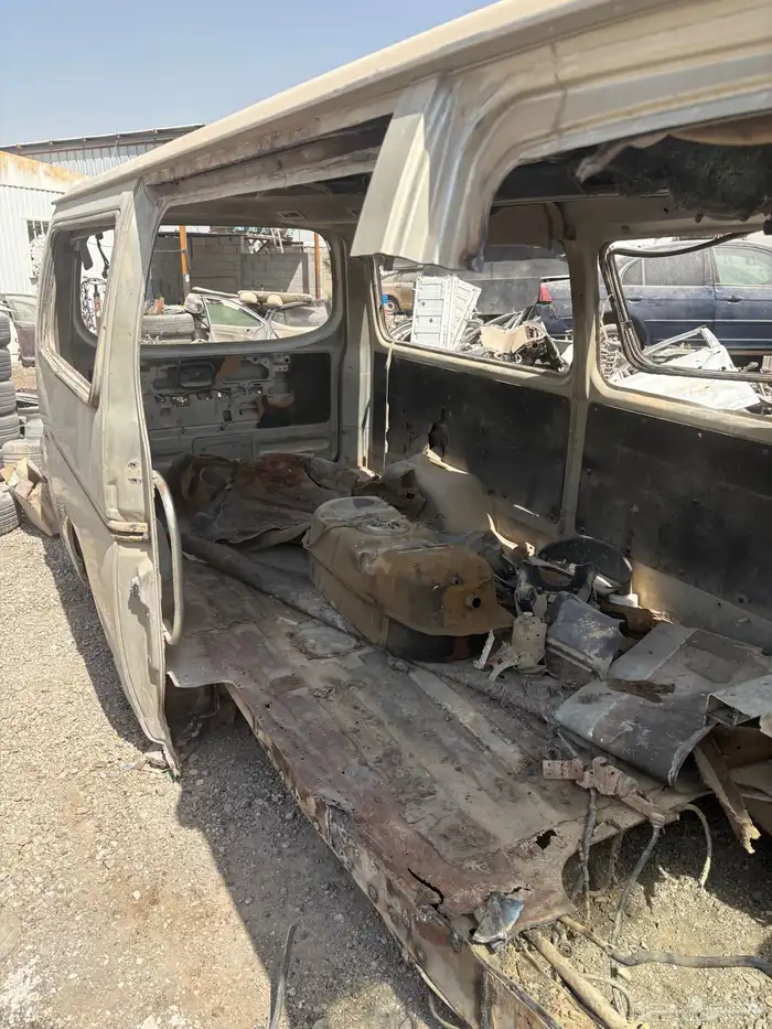 باص نيسان اورفان 2008 3