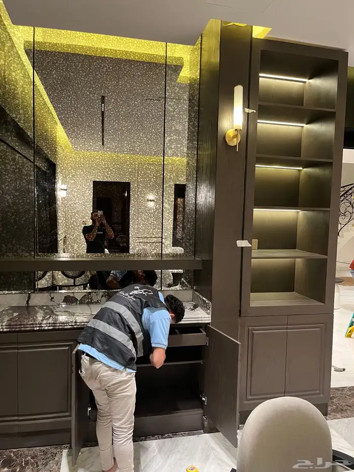 تفصيل خزائن وديكورات حسب الطلب 9