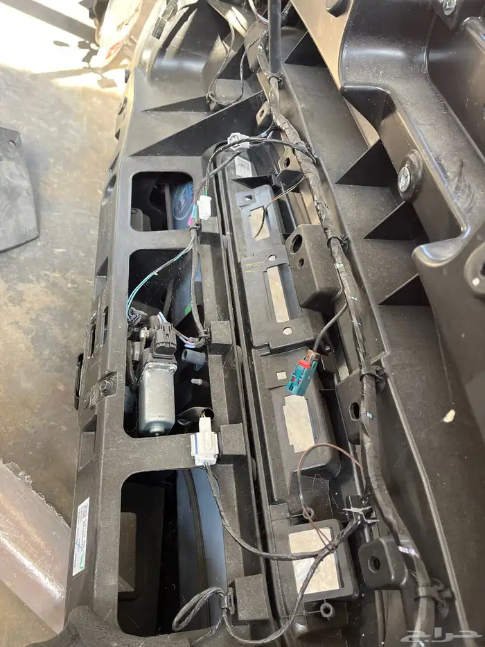 باب شنطة اسيزو سيزو ام يو اكس 2025 4