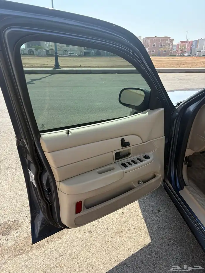 للبيع فورد فكتوريا 2011 حكومي 26