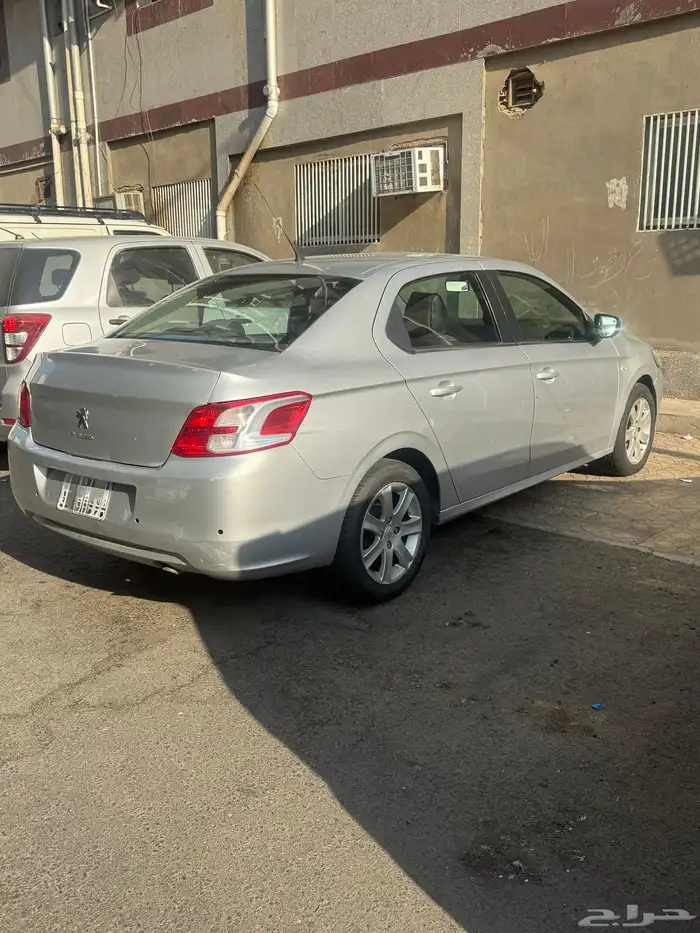 بيجو سيدان موديل 2016 6