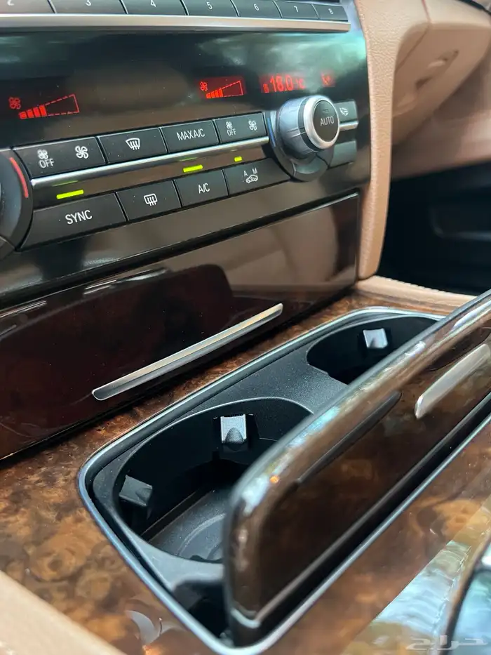 مخزن BMW 730LI الناغي 2015 مواصفات خاصة 64