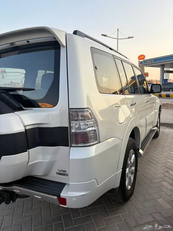 للبيع جيب باجيرو موديل 2018 فل كامل مكينة 3500 4