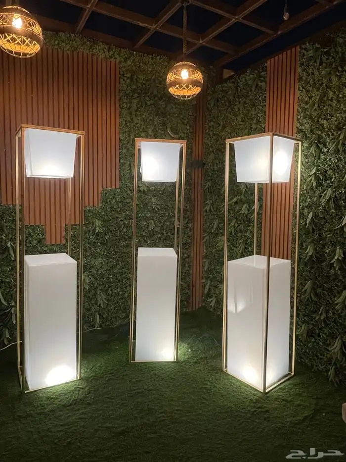 طاولات كورنن بوث استيشن كوشك ستاند جميعها على الطلب 3