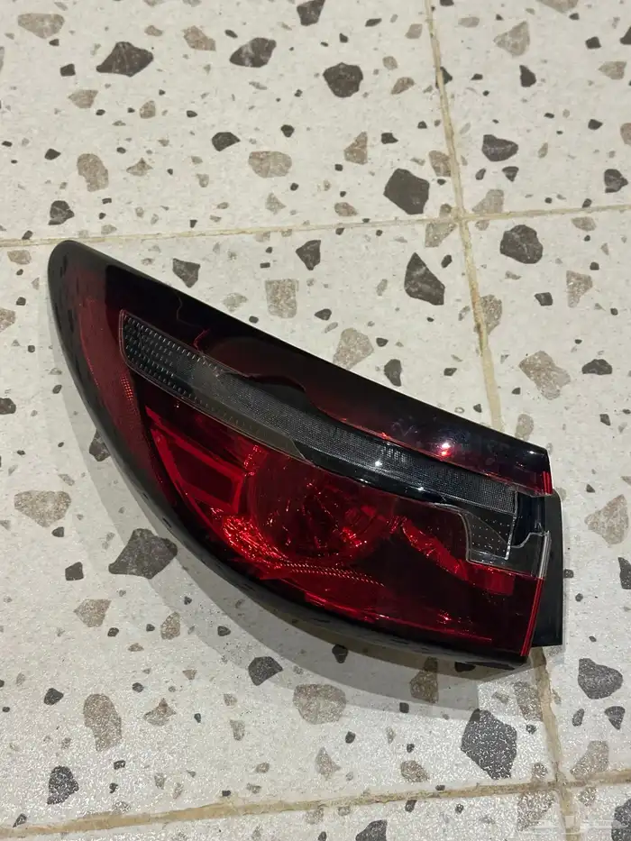 اصطب ركن يسار خلفي مازدا 2022-2025 0