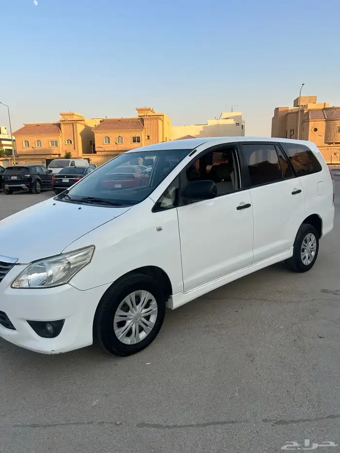 تويوتا انوفا 2014 طيس قير عادي ممشى قليل 1