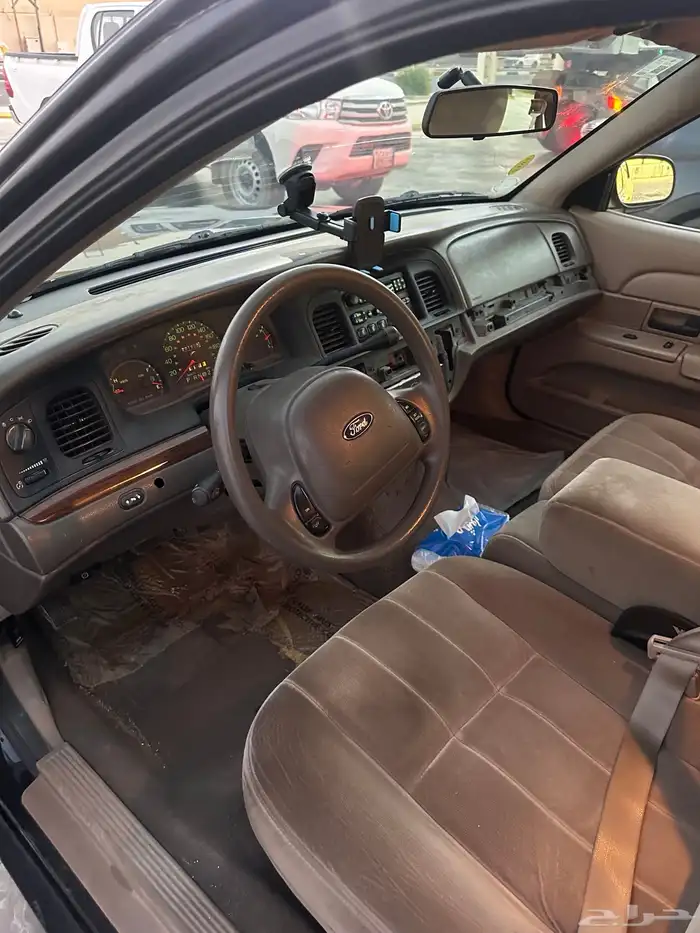 فورد فكتوريا 10