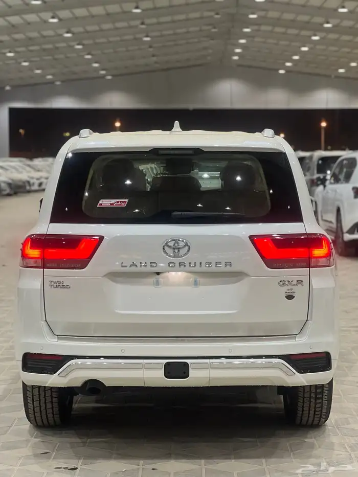 تويوتا لاندكروزر GXRL3 2025 وارد سعودي 4