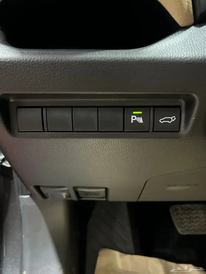 تويوتا   راف فور XLE بنزين فتحة 2024 جديد سعودي 112.000شامل 9