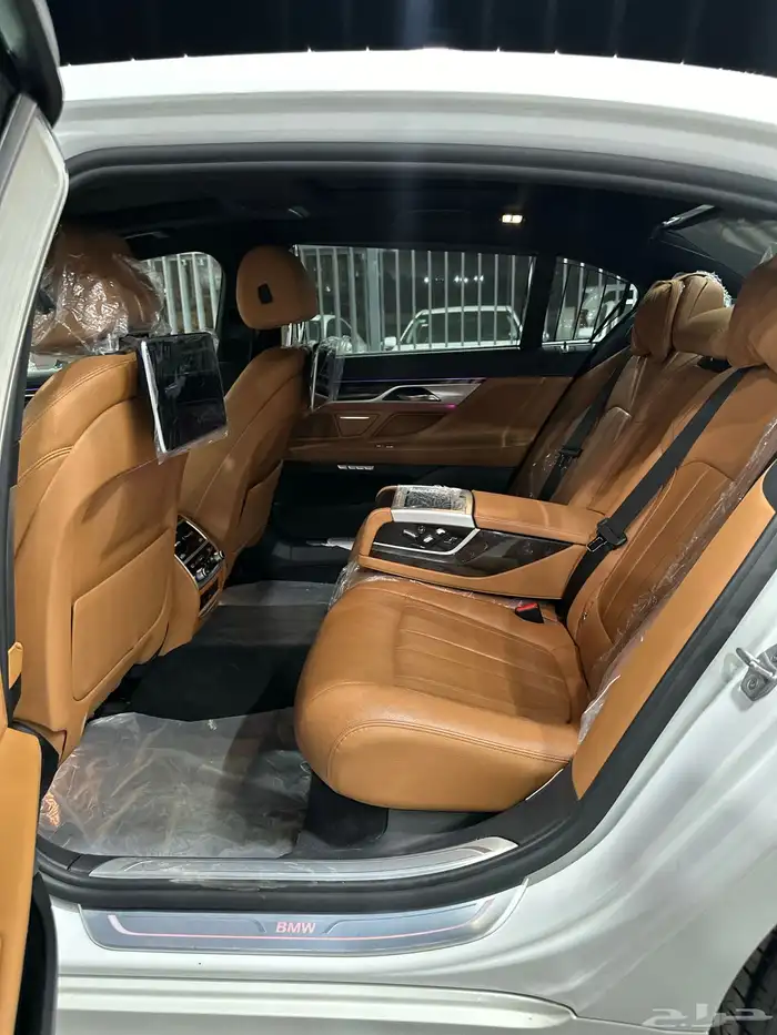 بي ام دبليو 2018 فل كامل li730 معرض(عبيد الرشيدي) 36