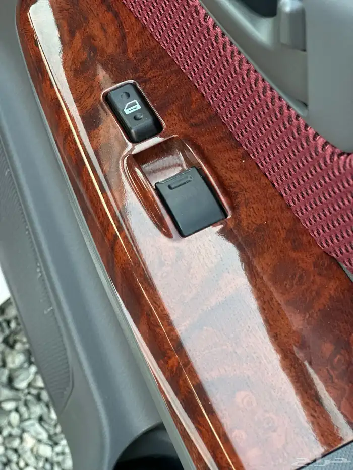 هايلوكس غمارتين بنزين مديل 2015 GLX مخزن 25