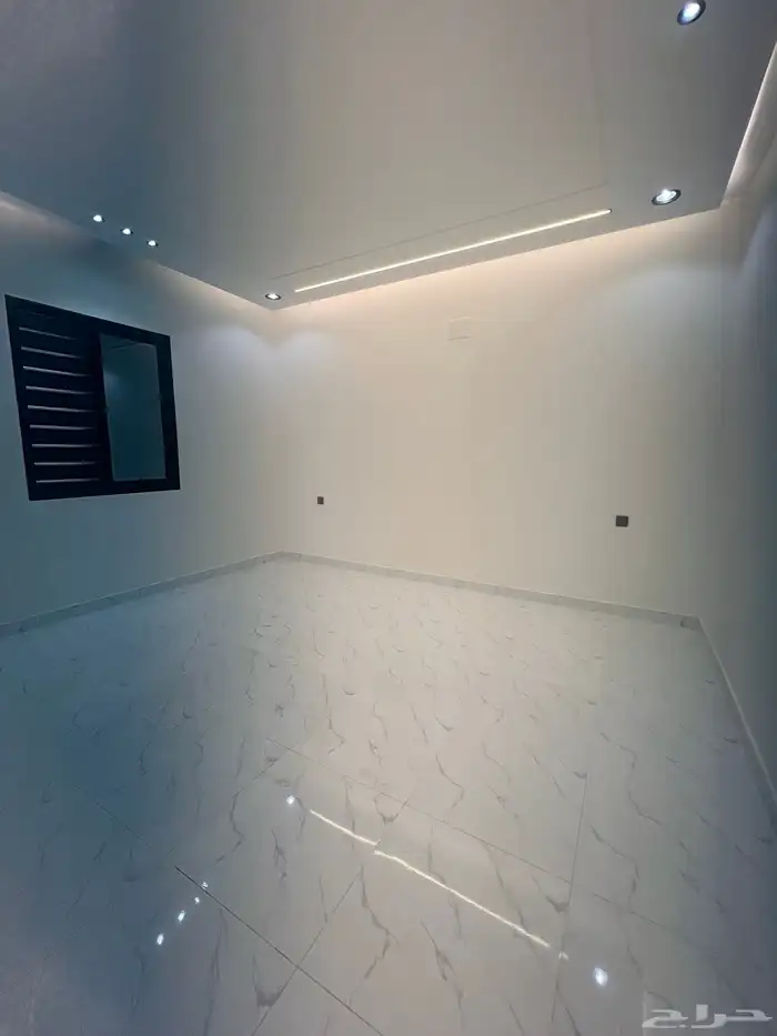 روف علوي فاخر للبيع حي النور شمال الخميس 4