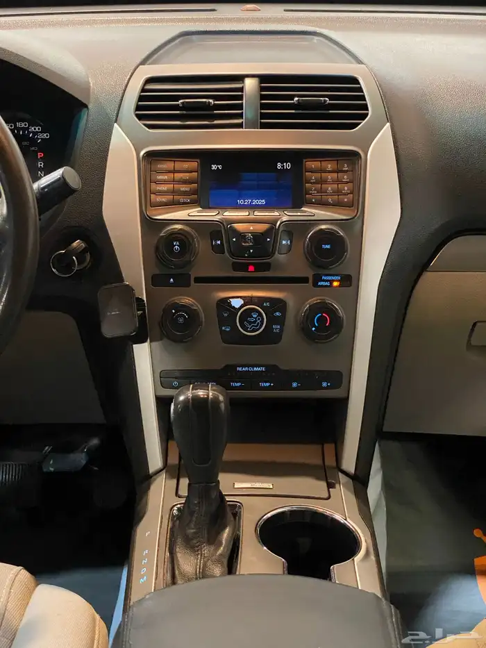 فورد اكسبلور 2015 بحاله نظيفه جدا جدا 11