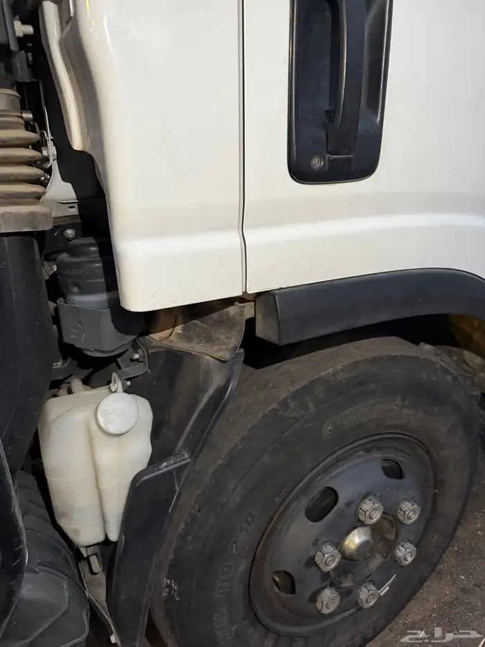 ايسوزو دينا سوبر جامبو مخزنه 2012 للبيع 22