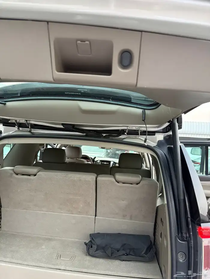 يوكن 2017 SLT دبل فل كامل سعودي 28