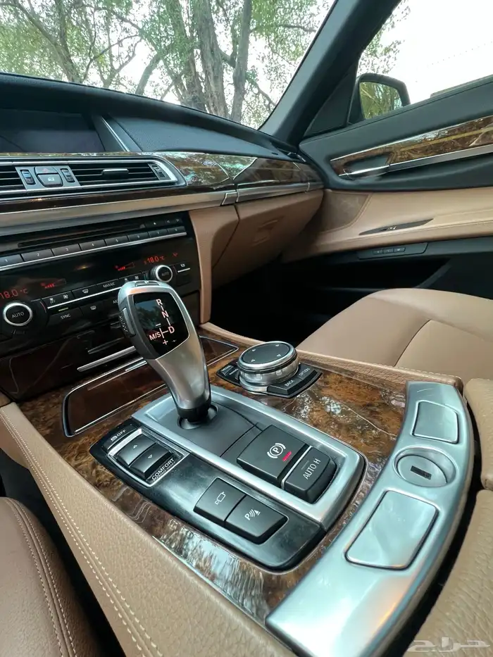 مخزن BMW 730LI الناغي 2015 مواصفات خاصة 62