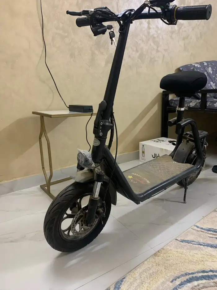 سكوتر كهربائي نيازي نظيف والجاد ما نقصر معاه 0