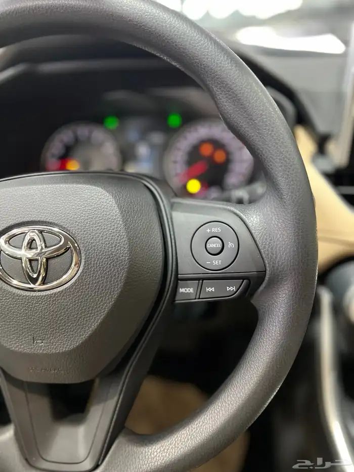 تويوتا   راف فور XLE بنزين فتحة 2024 جديد سعودي 112.000شامل 18