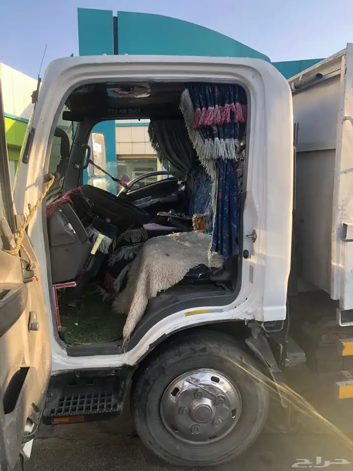 ايسيزو قلاب 3طن 5