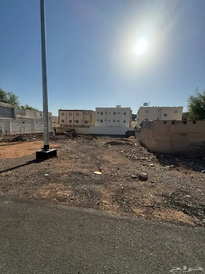 للبيع ارض في حي الربوة (الزهرة) م580 ثلاث واجهات 1