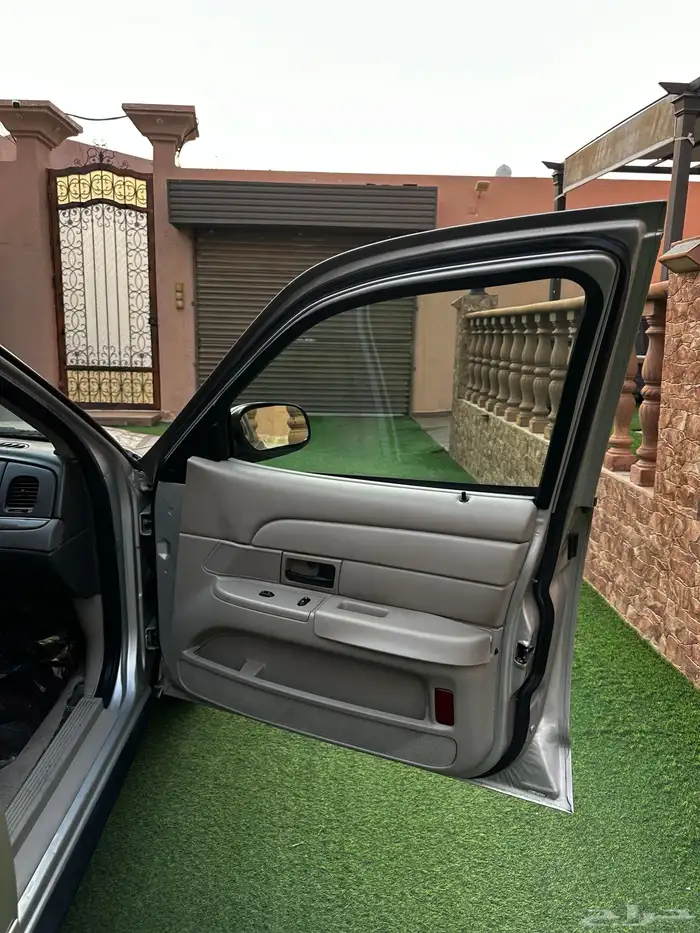 كراون فكتوريا 2008 سعودي 11