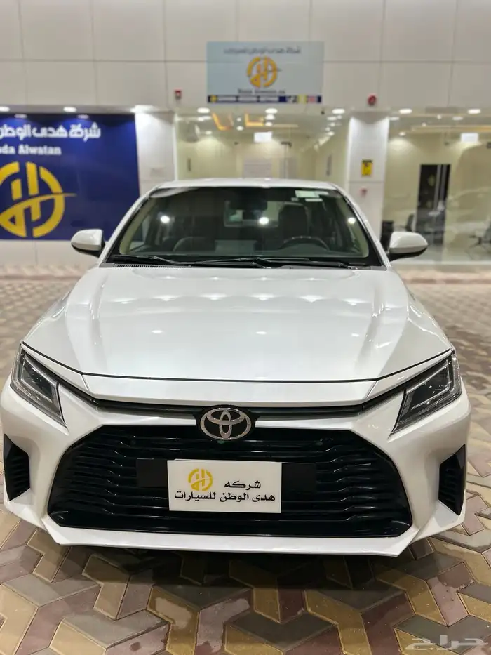 تويوتا ياريس 1