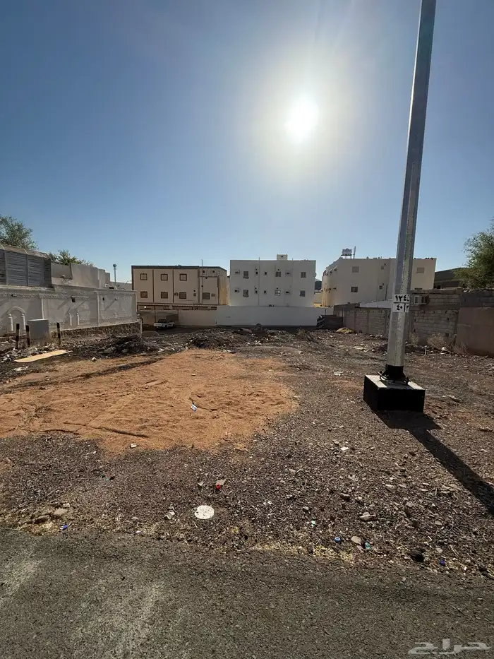 للبيع ارض في حي الربوة (الزهرة) م580 ثلاث واجهات 4