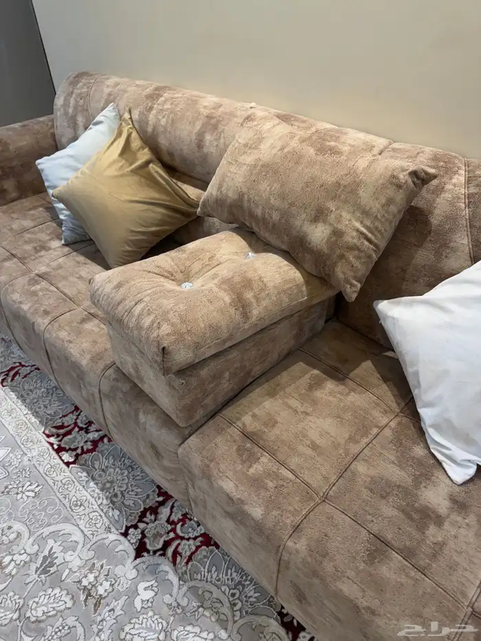 كنب للبيع ابها قابل للمفاوضة بالسعز 3