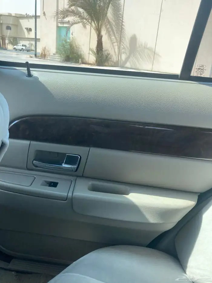 فورد جراند ماركيز GS 2010 للبيع 11