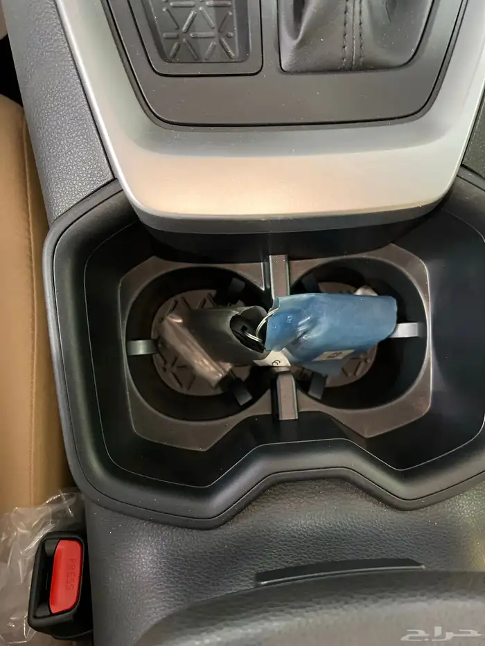 تويوتا   راف فور XLE بنزين فتحة 2024 جديد سعودي 112.000شامل 13