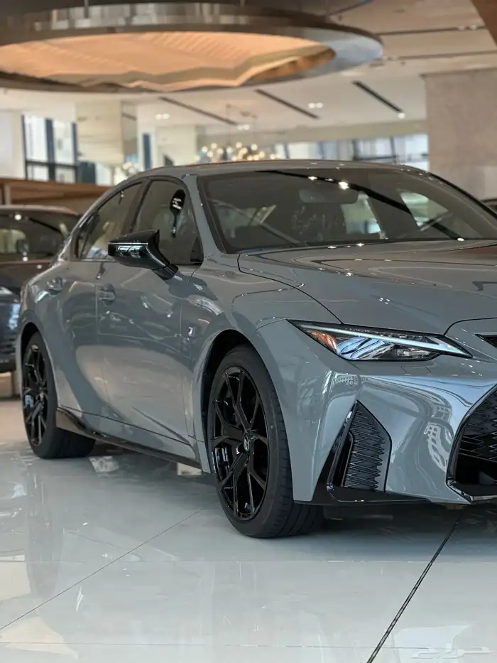 لكزس IS F بلاك ادشن 2025 14